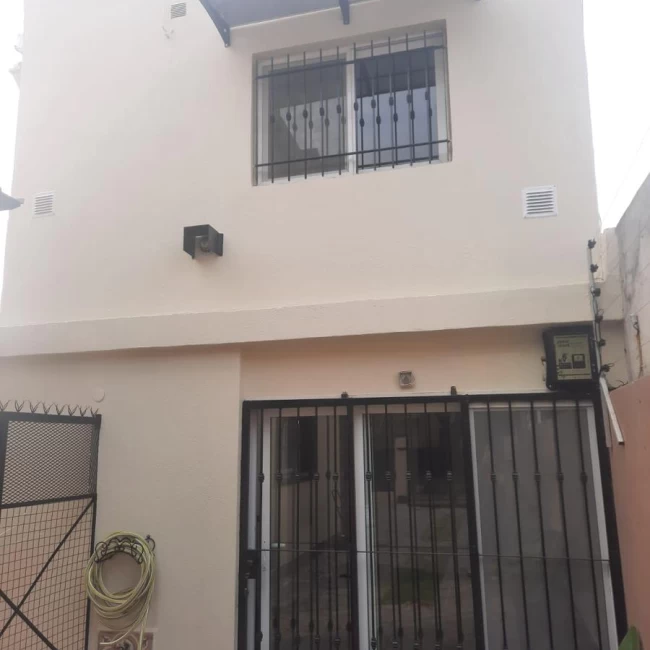PH en Alquiler 2 ambientes en Barrio Malvinas Boulogne San Isidro sin expensas 