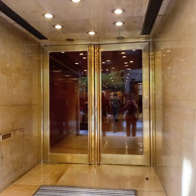 Oficina en Venta 500m2 en Microcentro con 10 cocheras Acepta permutas