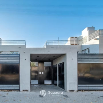 VENTA - Dúplex 3 dormitorios con cochera Patio y Terraza con parrillero - Fiserton, Rosario.