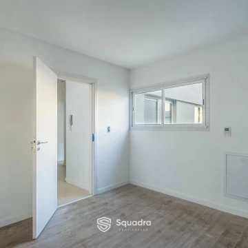 1790975534.jpg