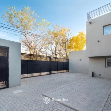 1790975538.jpg