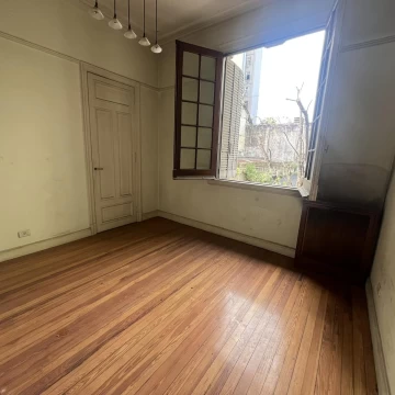 Departamento en Venta de estilo francés, 150 m² — Monserrat