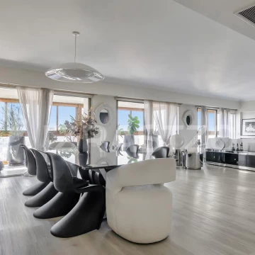 Duplex de 7 ambientes en venta con jardín en Belgrano. Amenities
