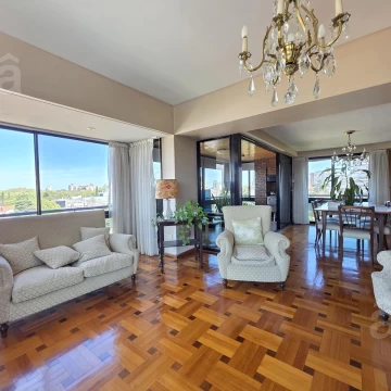 Departamento de categoría 4 ambientes en Venta Villa Ballester