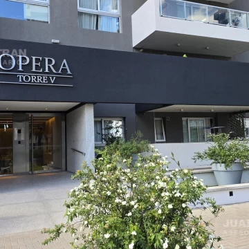 Depto 3 dormitorios - de categoría - Opera Luxury Condominium