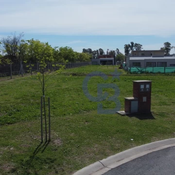 Terreno en Venta en Santa Sofía, Posible Permuta y Financiamiento