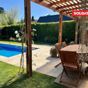 Country Aranzazu venta casa 5 dormitorios, 2 en suite,  lote central