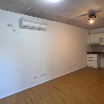 Ambiente y medio | Alquiler en Belgrano| Con patio
