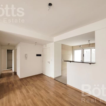 Venta Departamento 3 Ambientes. Frente. Balcón. Patio. Villa Devoto