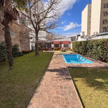 Casa en venta, apta varios destinos. La Plata