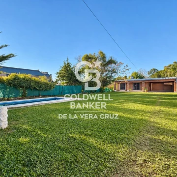 Casa Quinta con pileta y quincho en Sauce Viejo