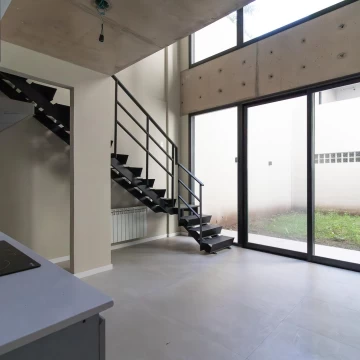 Duplex con jardín muy luminoso en la mejor zona de Pacheco