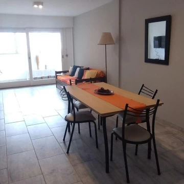 Venta Departamento 3 ambientes Necochea al frente con cochera