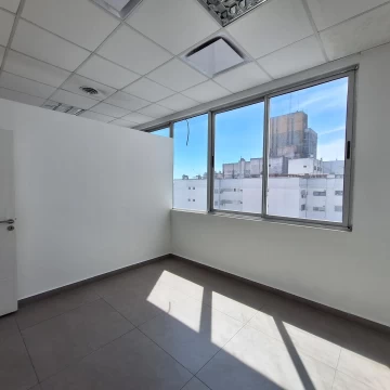 1791213143.jpg