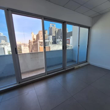 1791213145.jpg