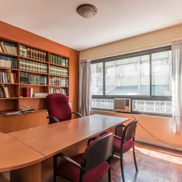 Venta de Oficina Comercial de 77 m² - San Nicolas
