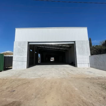 Ruta 21 y Malvinas Argentinas - Galpón 800 m2 - Alvear