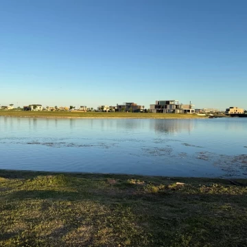 Venta lote al agua 978mts. - Los Puentes - Nordelta