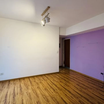 VENTA DEPARTAMENTO 2 AMBIENTES EN PARQUE CHACABUCO CON BALCÓN