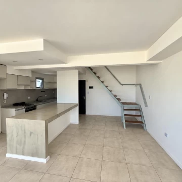 Duplex de 4 ambientes en Saavedra