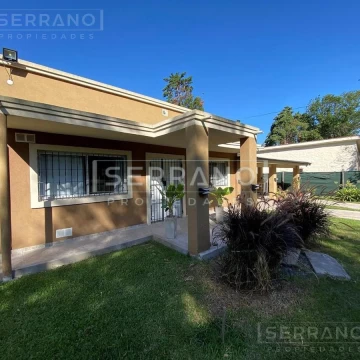 Casa en Venta. 3 dormitorios y pileta. Parque Jularo. Exaltacion de la Cruz.