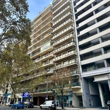 VENTA DEPTO 3 AMBIENTES EN ALMAGRO APTO CREDITO C/PATIO