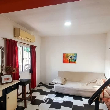 VENTA - Casa de 2 dormitorios más comodín, y patio - Barrio Triángulo Moderno, Rosario.