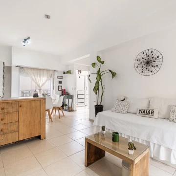Venta PH 2 Ambientes. Terraza. Parrilla.  Apto crédito. Parque Avellaneda
