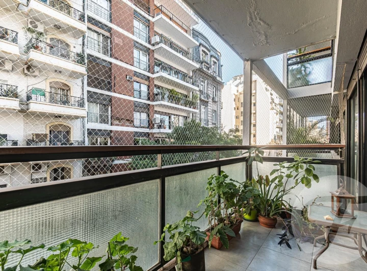 Semipiso de 4 Ambientes con Cochera y Dependencia en Recoleta | Juncal y Libertad
