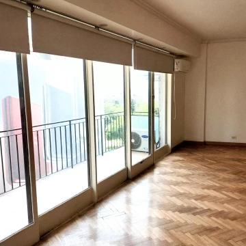 VENTA  4 AMBIENTES  ESPACIO COCHERA  APTO CREDITO RECOLETA