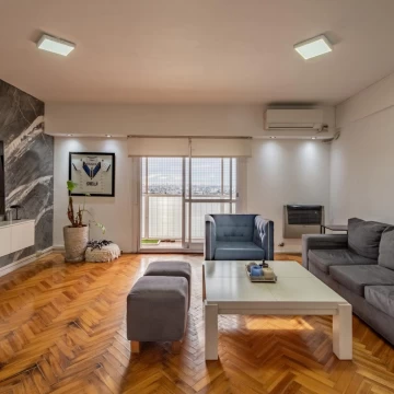 Venta - Departamento 3 Ambientes Con Balcon - Permuta