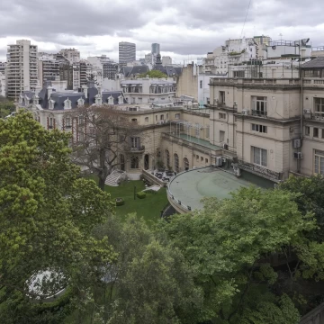 Departamento en recoleta  de tres ambientes con dependencias
