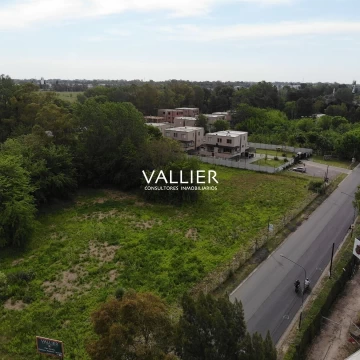 Terreno Venta en 5617 mts en Caamaño 400
