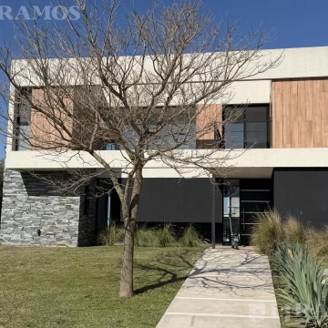 Casa en  venta en Puertos / Escobar