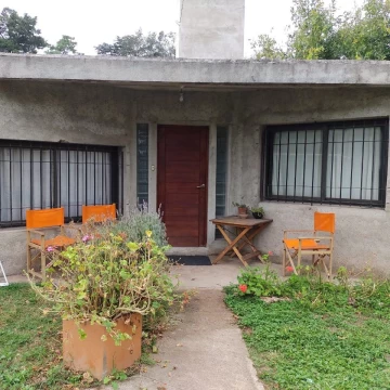 GRAN CASA A TERNINAR DETALLES FINOS EN VILLLA ALLENDE