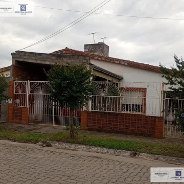 En Venta Casa 2 dormitorios Barrio APEM - Las Talitas