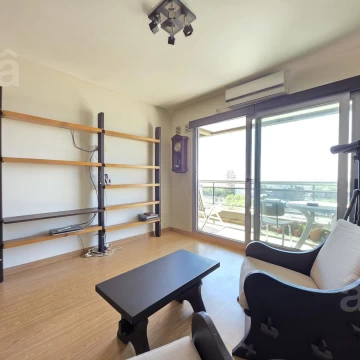 Departamento en Villa Ballester - Venta - Tres Ambientes c/ Cochera - Centrico.