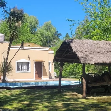 Venta OPORTUNIDAD APTO CRÉDITO Casa 3 Ambientes con Piscina en Parque Exaltacion