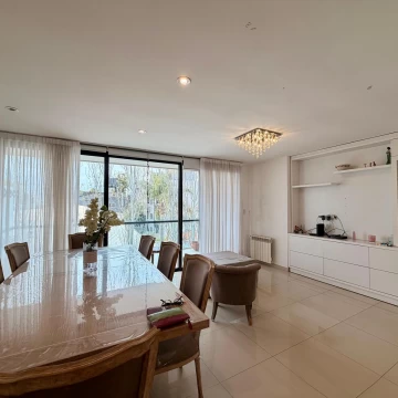 Departamento de 3 ambientes en venta con cochera en Haedo Chico