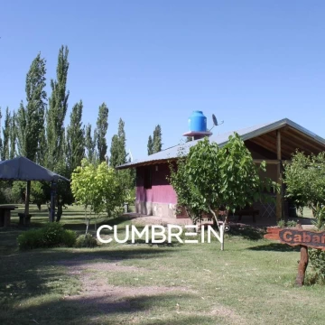 Extraordinario complejo de Cabañas sobre Ruta 144 en Cuadro Benegas.