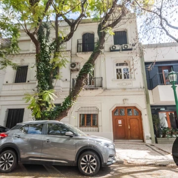 Venta departamento de 3 dormitorios más dependencia en Palermo Chico
