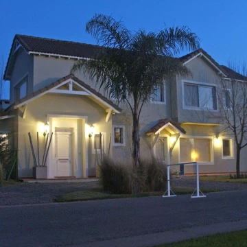 VENTA CASA 5 AMBIENTES GARIN VILLA OLIVOS