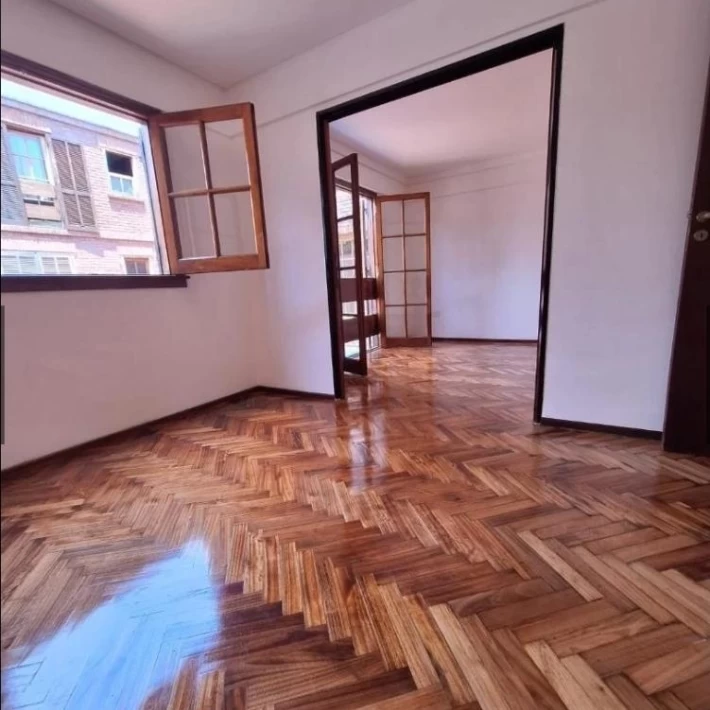 Departamento dos ambientes con cochera,pileta, baulera
