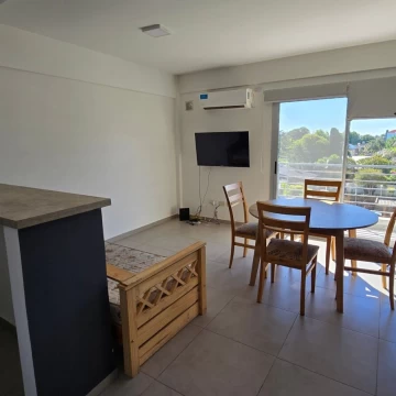 VENTA DTO. DE 2 AMB BERNAL CENTRO CON PISCINA