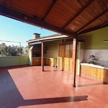 PH 3 AMB CON COCHERA Y TERRAZA, WILDE