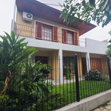 CASA 5 AMBIENTES CON COCHERA EN QUILMES