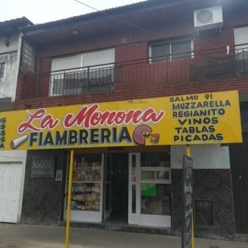 VENTA CASA 4 AMB CON LOCAL COMERCIAL SOLANO