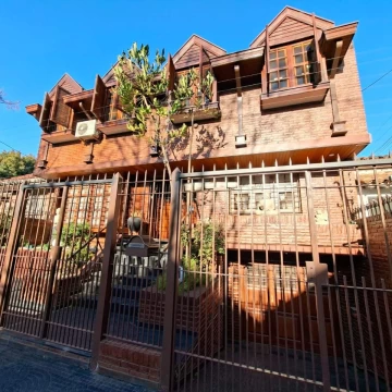 VENTA CASA 4 AMBIENTES EN DON BOSCO