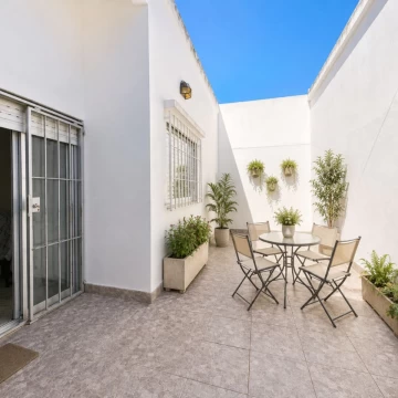 VENTA PH 3 AMBIENTES CON PATIO, AMPLIO, SARANDÍ