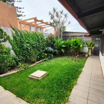 Venta Casa 6 Amb. Jardín. Cochera, Quilmes